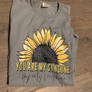 Comfort Colors Sunflower Design Tee